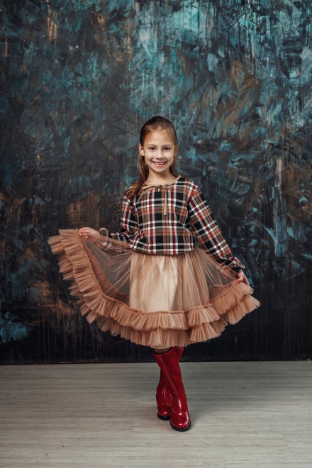 Checked blouse with a sand tie bow – another view