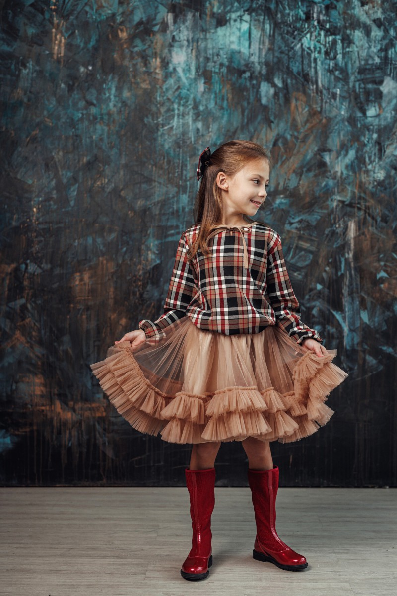 Checked blouse with a sand tie bow – photo 4