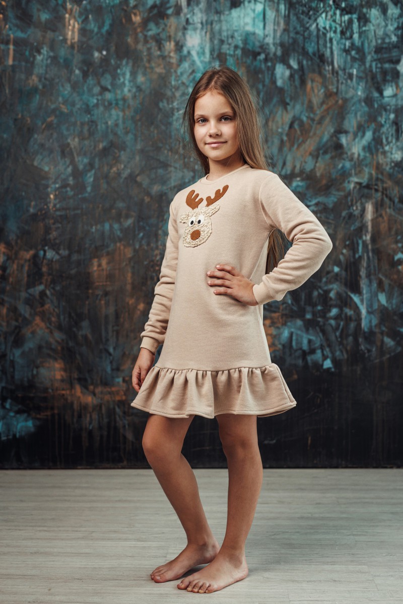 Girl's sand dress with a ruffle and a "Teddy" reindeer – photo 2