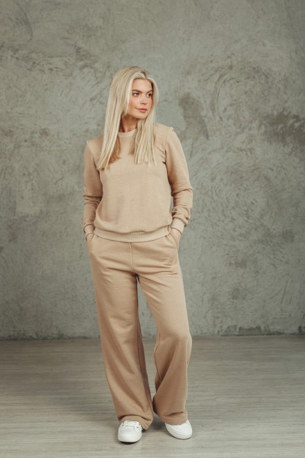 Caramel lounge set with wide-leg trousers
