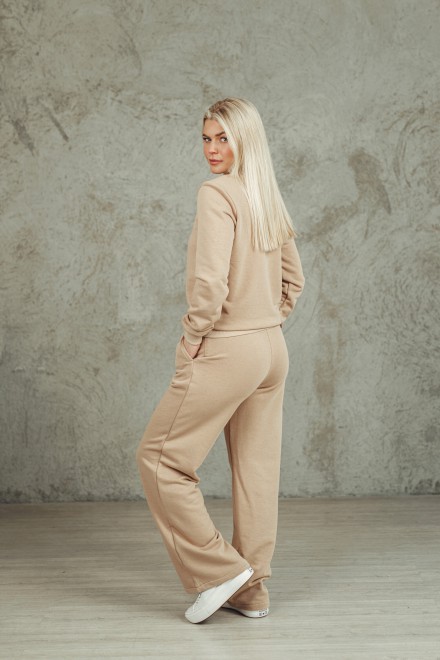 Caramel lounge set with wide-leg trousers – another view