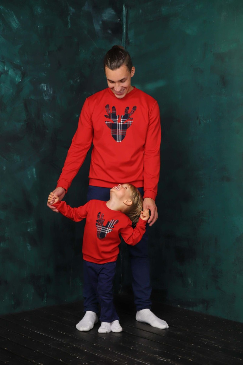 Men's Christmas jumper with a checked reindeer – photo 2