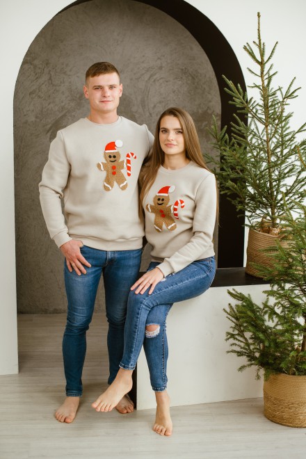 Men's sand Christmas jumper with gingerbread – another view