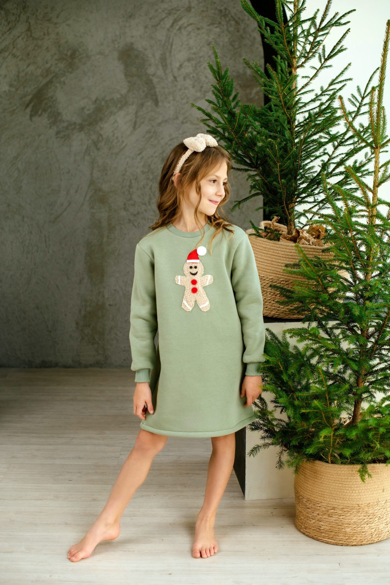 Girl's pale green dress with gingerbread – photo 3
