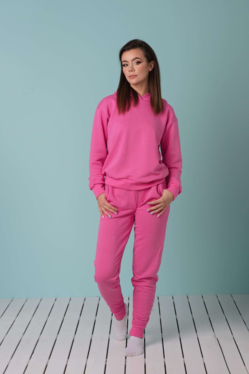 "Very pink" lounge set