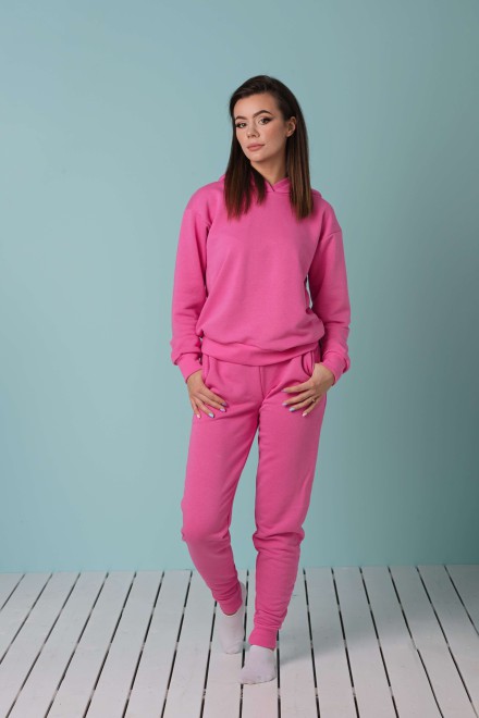 "Very pink" lounge set