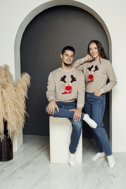 Women's cocoa jumper with Rudolf – another view
