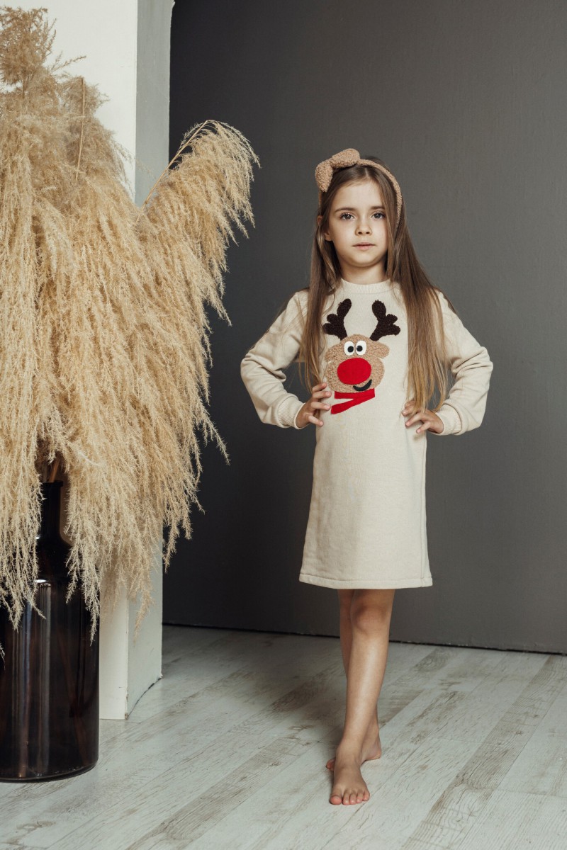 Girl's sand dress with Rudolf