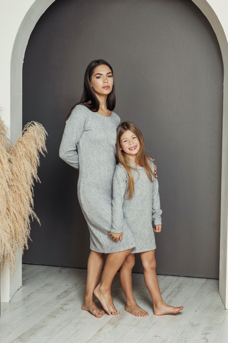 Girl's grey knitted dress – photo 3