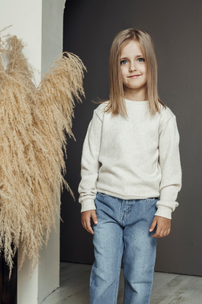 Girl's sand knitted jumper