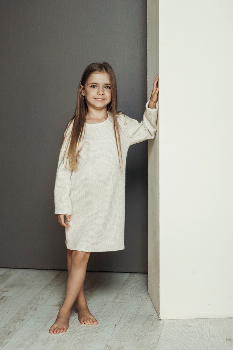 Girl's sand knitted dress