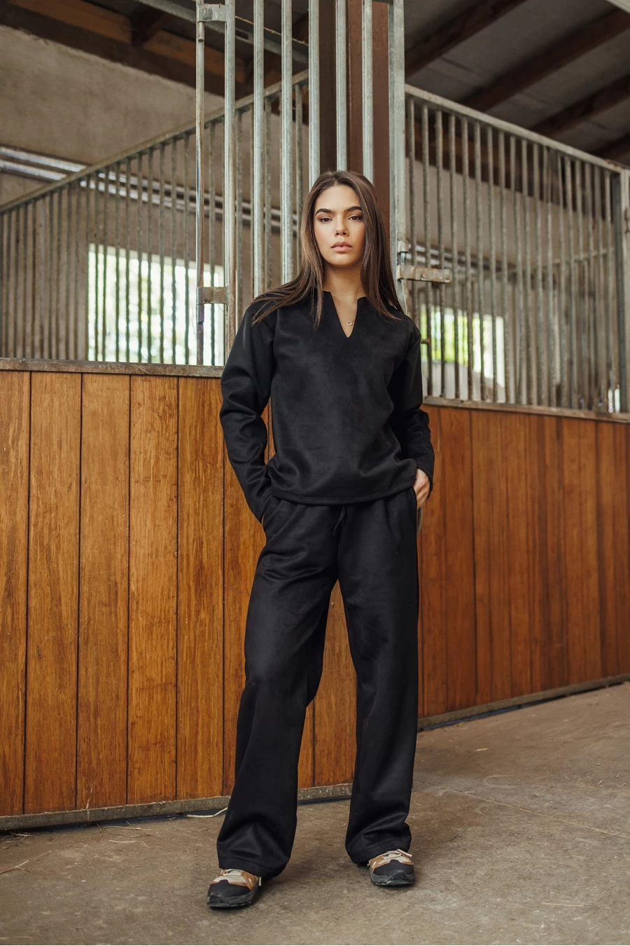 Zomšinė juoda palaidinė