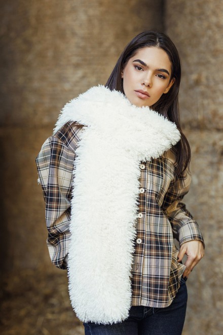 Thick fluffy milk white scarf – another view