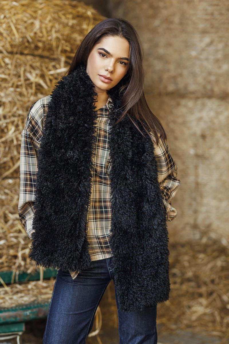 Thick fluffy black scarf