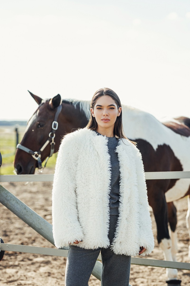 Milk white faux fur coat – photo 8