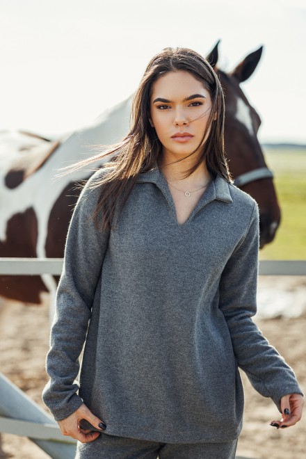 Grey jumper with a collar – another view