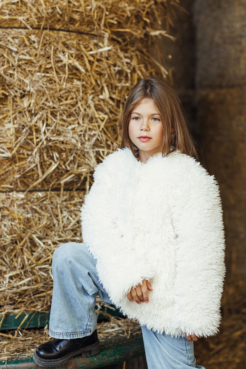 Mini milk white faux fur coat
