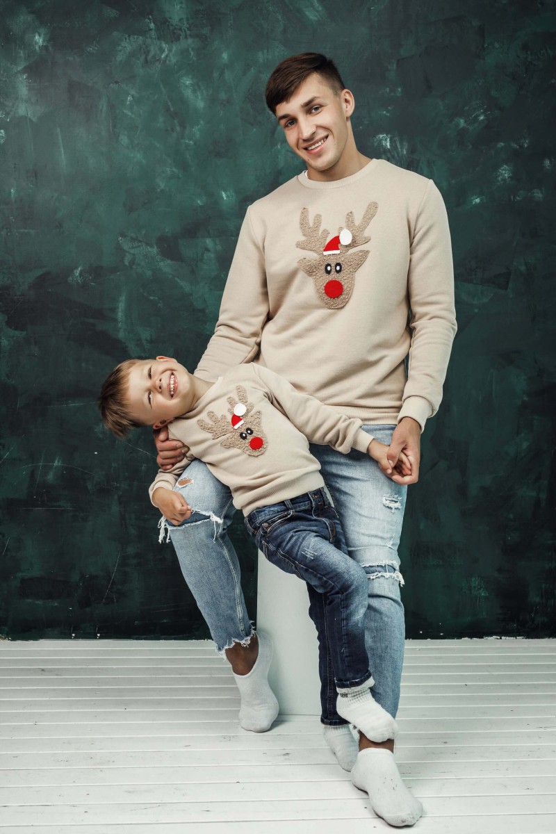 Men's sand Christmas jumper with a soft reindeer – photo 2