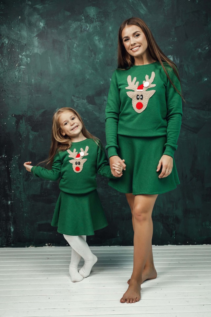 Girl's green Christmas set with a soft reindeer – photo 2