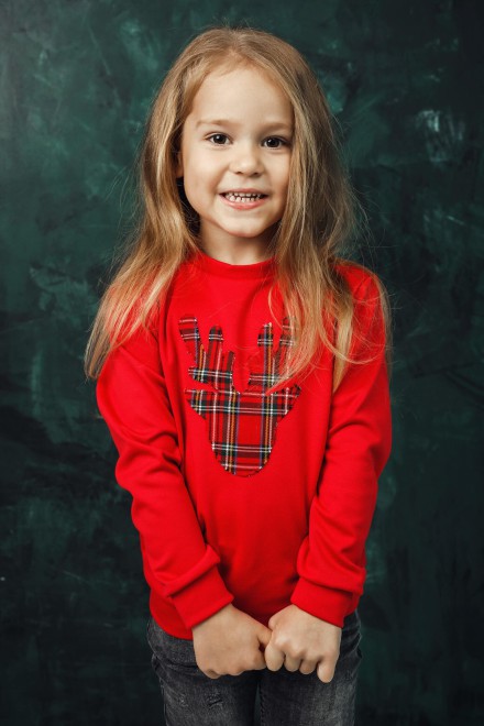 Girl's Christmas jumper with a checked reindeer – another view